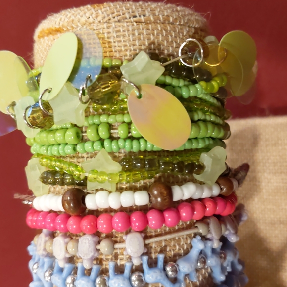 4 for $50 Large Mixed Lot of String and Bead Bracelets - Picture 2 of 7